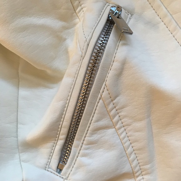 Trendy White Cropped Faux Leather Jacket - Picture 12 of 12